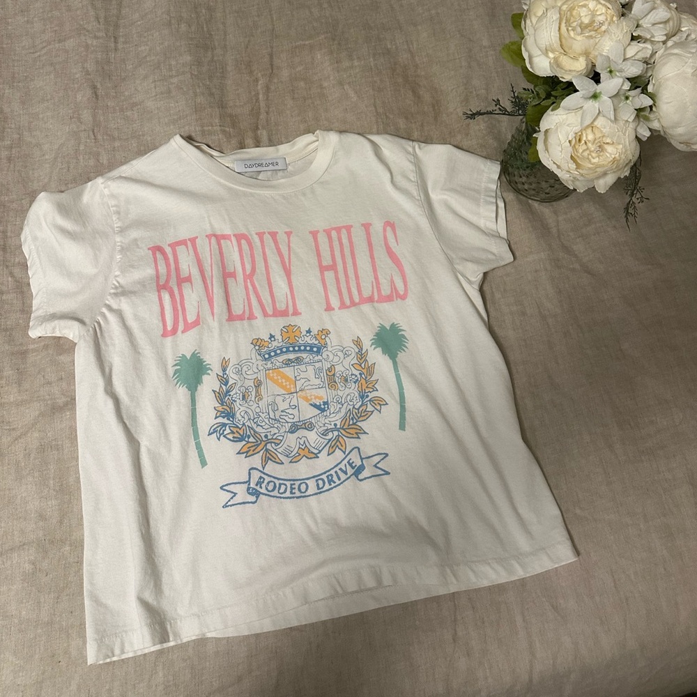 Beverly Hills Graphic Tee Size small